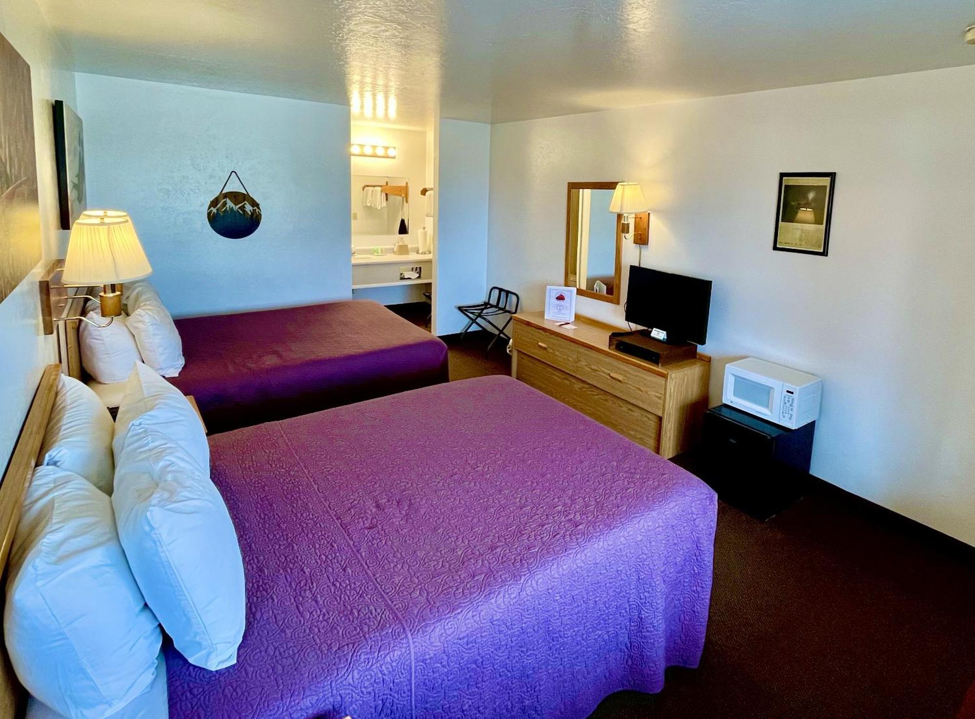 Red Bear Inn Ennis Extérieur photo